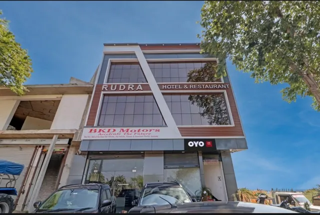 Hotel O Rudra