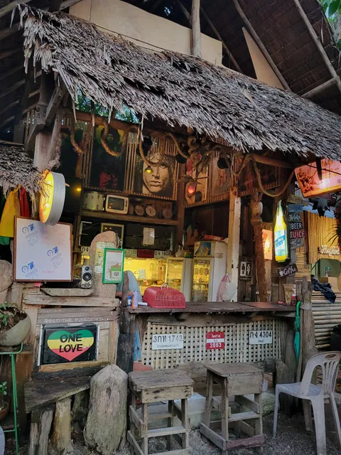 Mr.Long Bar&Hostel Soi.9