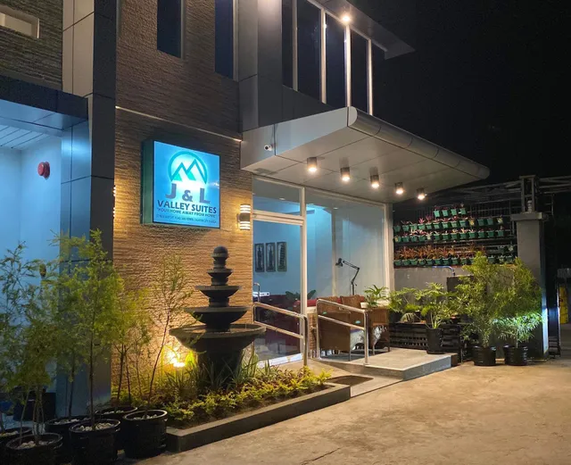 J&L Valley Suites