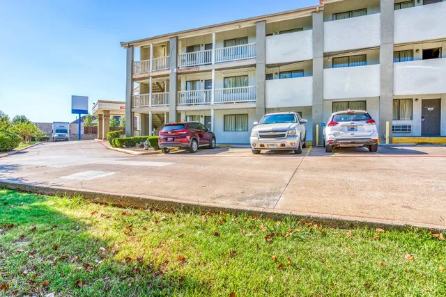 OYO Hotel Irving DFW Airport North