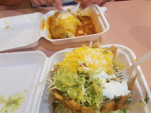 Roberto's Taco Shop