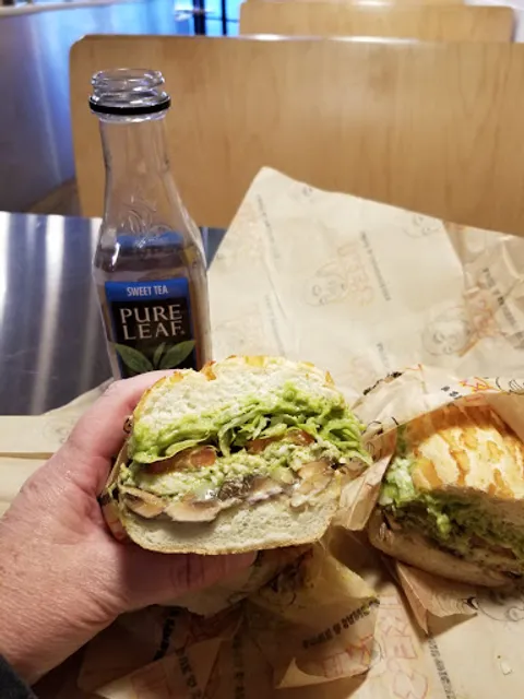 Ike's Love & Sandwiches