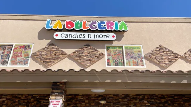 LA DULCERIA CANDIES N MORE