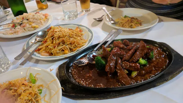 Mei Jing Chinese Restaurant