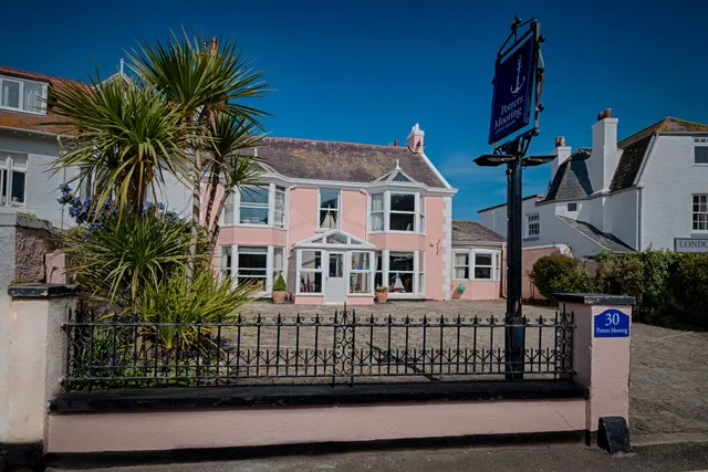 Potters Mooring Guest House