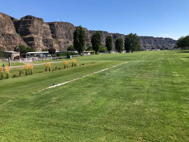 Crescent Bar Golf Course