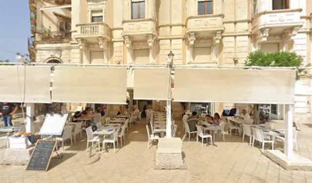 Largo Porta Marina, 4