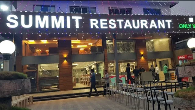 Summit Restaurant