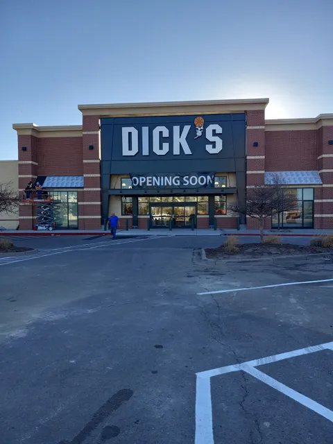 DICK'S Sporting Goods
