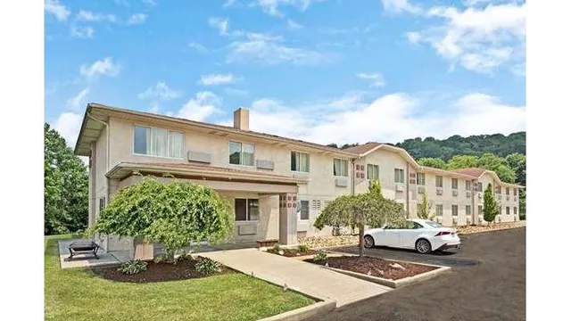 Super 8 by Wyndham Canonsburg/Pittsburgh Area