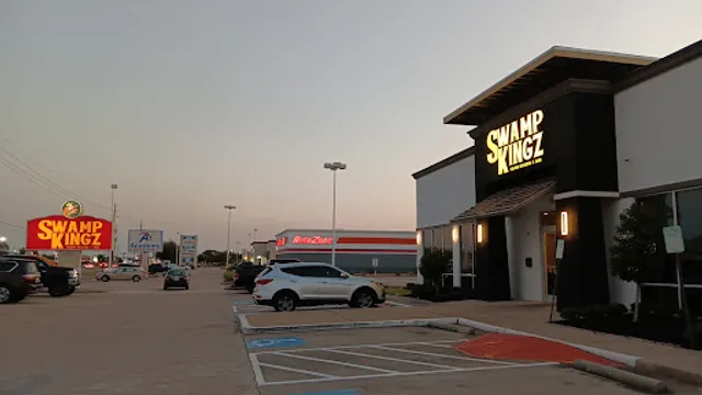 Swamp Kingz Cajun Kitchen + Bar