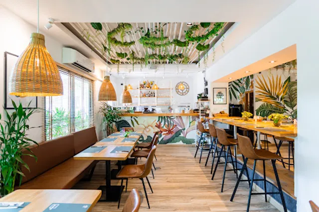 BOOST | Cafe & Restaurant Phuket