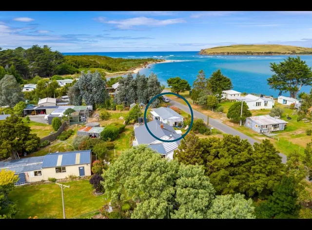 Kepplestone by the Sea - The Catlins