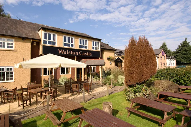 Premier Inn Cardiff West hotel