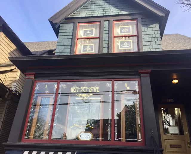 Gem Set Love (formerly Gilt)