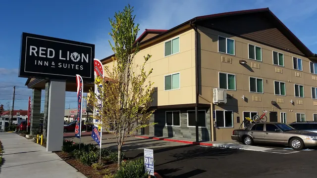 Red Lion Inn & Suites Everett