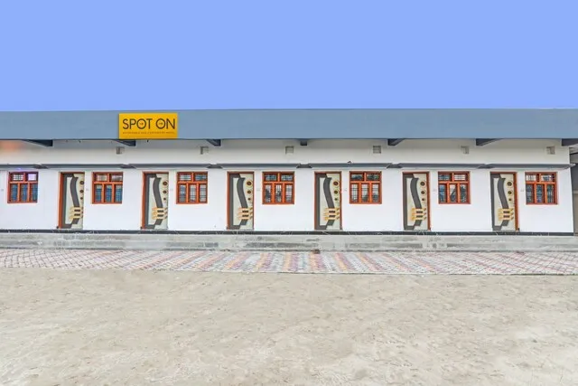 SPOT ON Krishna Hotel And Marriage Lawn