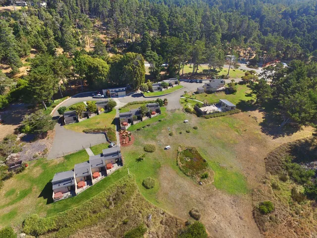 Fort Ross Lodge