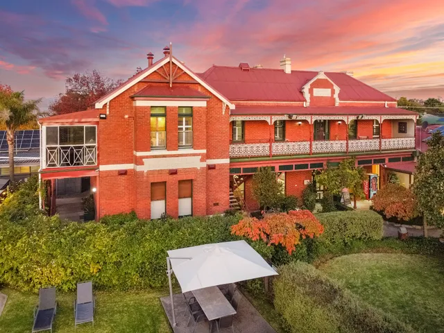 Alzburg Resort - Mansfield Accommodation