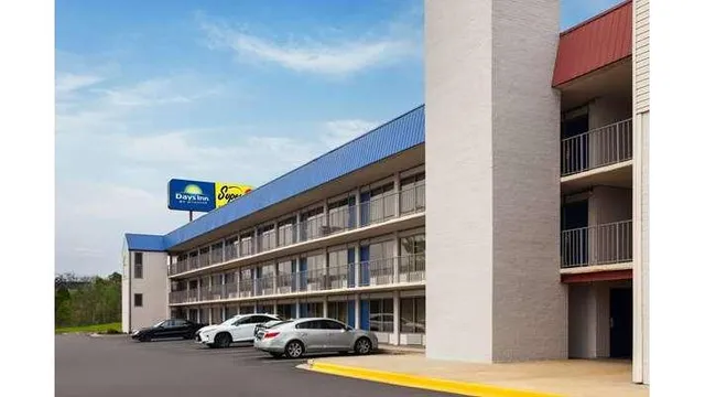 Days Inn by Wyndham Baltimore Northwest