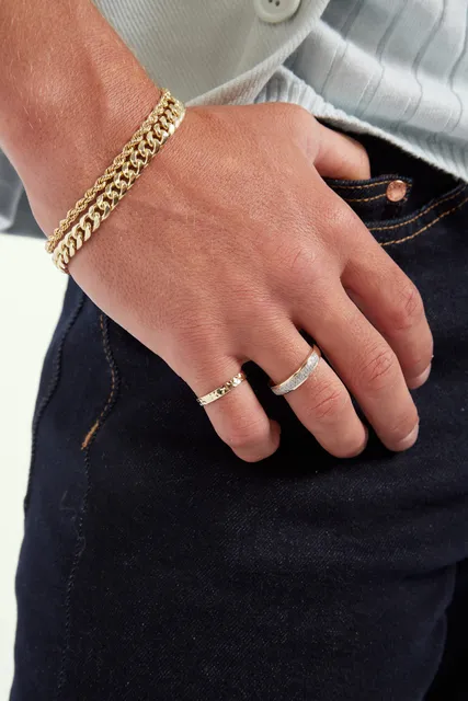 Banter by Piercing Pagoda