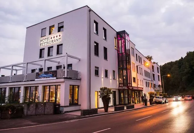 Steinernes Schweinchen – Design-Konferenzhotel