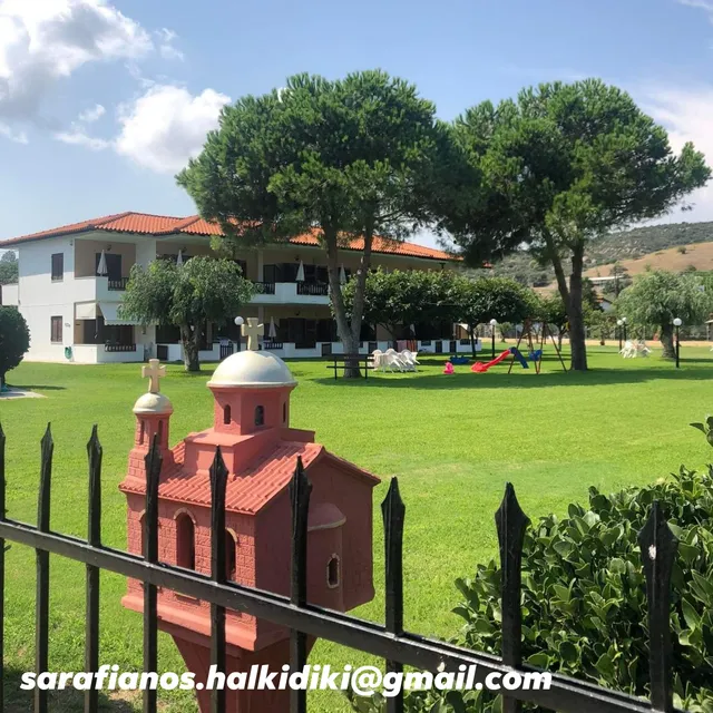 Sarafianos Studios & Apartments