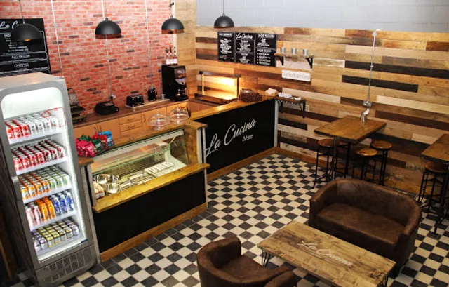 La Cucina Lounge.Deli