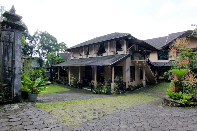 OYO 90017 Villa Mawar Asri Syariah