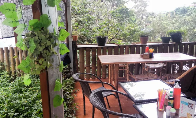 Cinnamon Café and Bakery