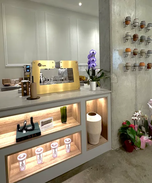 CHICHA San Chen 吃茶三千 (Vancouver)