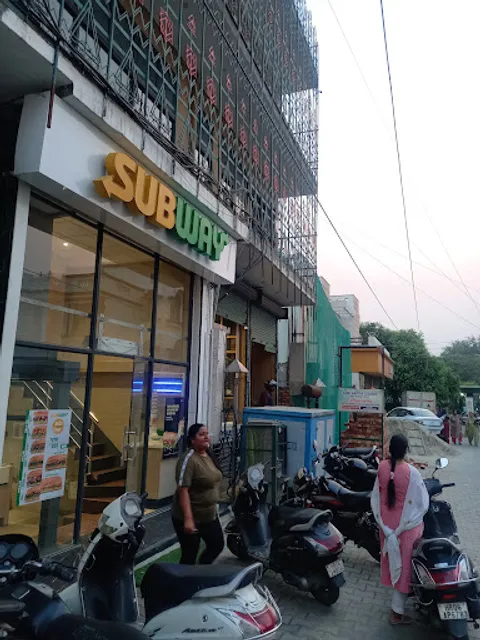 Subway Bossa Ram Park