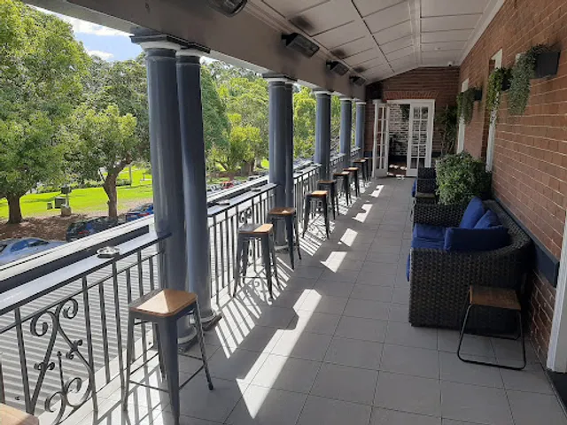Oatley Hotel