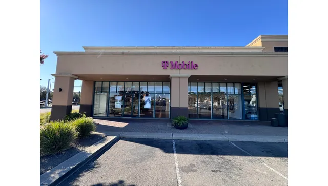T-Mobile Experience Store