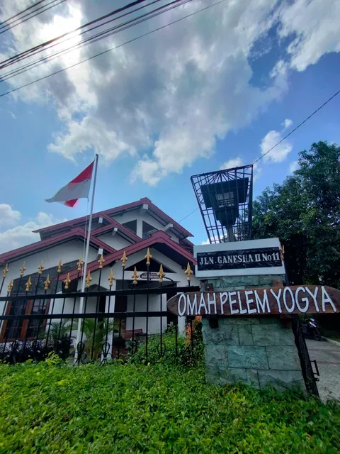 Omah Pelem Yogya Homestay