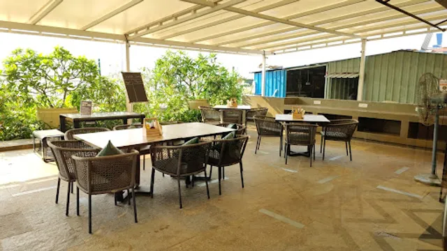 Fountain Sizzlers, Mandwa