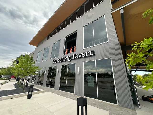 Cork & Pig Tavern Willow Park