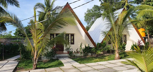 Hulla Beach Bungalow