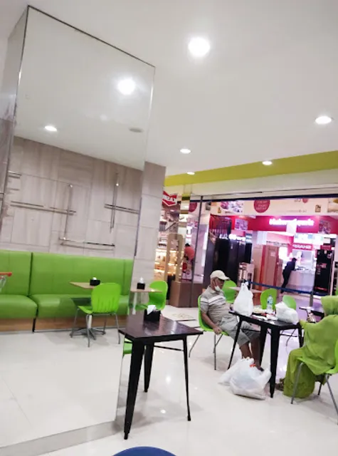 Tomodachi Bakery & Cake ( SJS PLAZA )