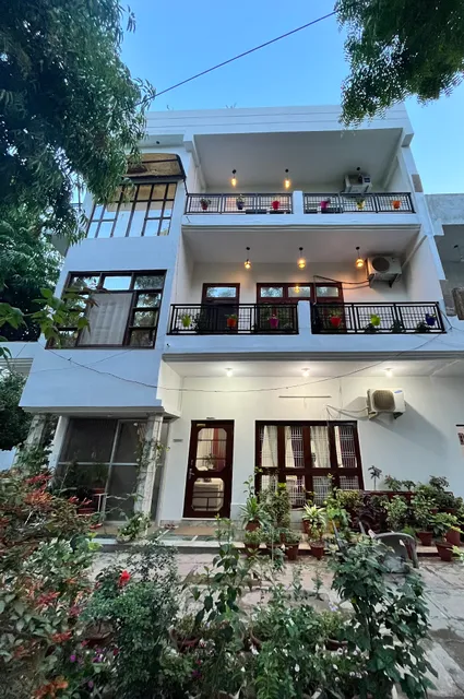 Alibaba’s Indiana Homestay