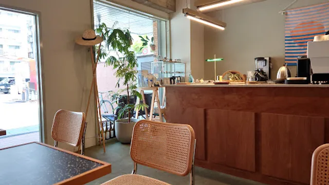 COFFEE & CAKE STAND LULU