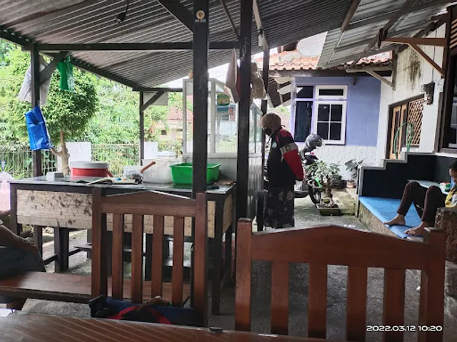 Gudeg Paten Gunung "Bu Sri"