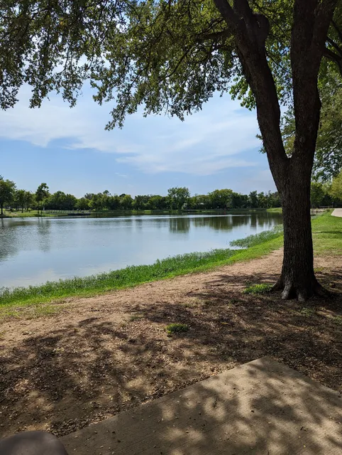 Bailey Lake Park
