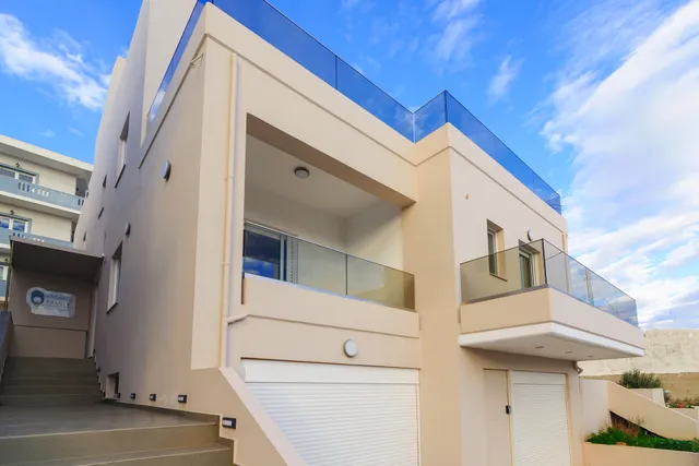 Vakakis Family Luxury Studios