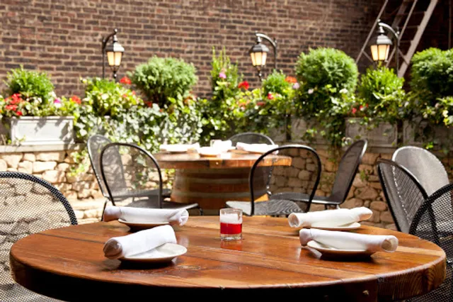 Hurley's Restaurant & Bar