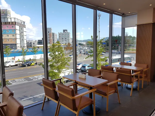 투썸플레이스 울산태화강역점