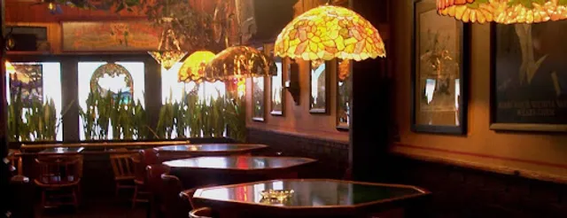 Harry's Uptown Bar & Grill