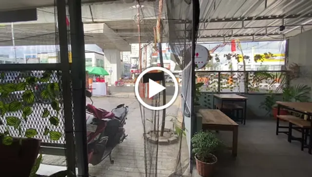 Bubur Ayam Paling Enak di Makassar - Cafe Bean