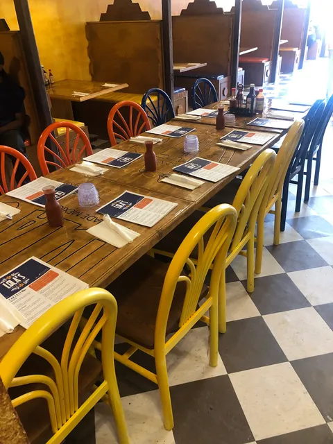 Lola’s Cafe Mexican Restaurant