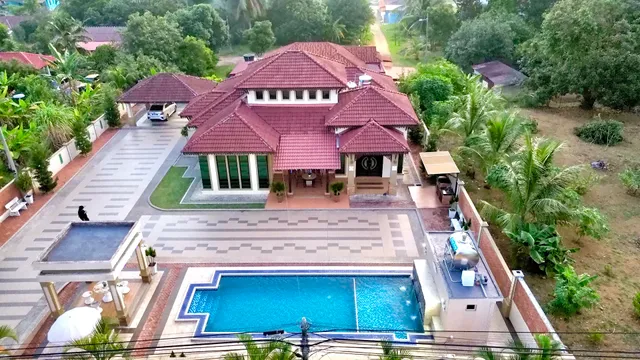 D'KaiMi Pool Villa Homestay